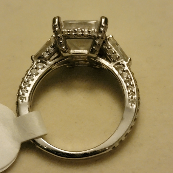 Sterling silver with CZ size 5 - Picture 2 of 4